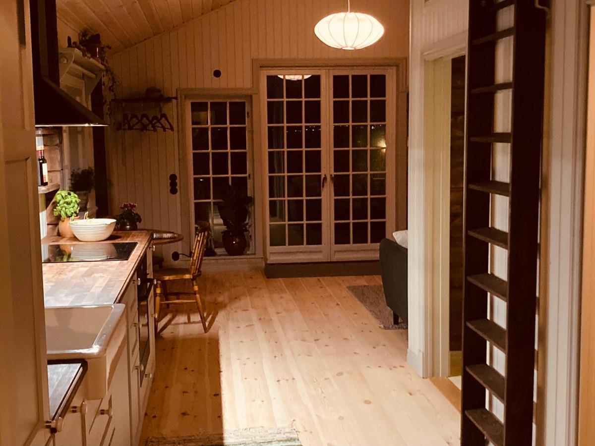 Sjoestugan Vallersvik Frillesås Kültér fotó